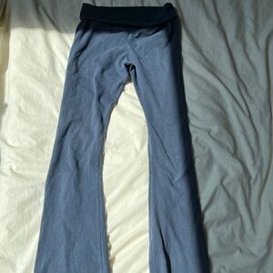 Brandy Melville navy priscilla leggings